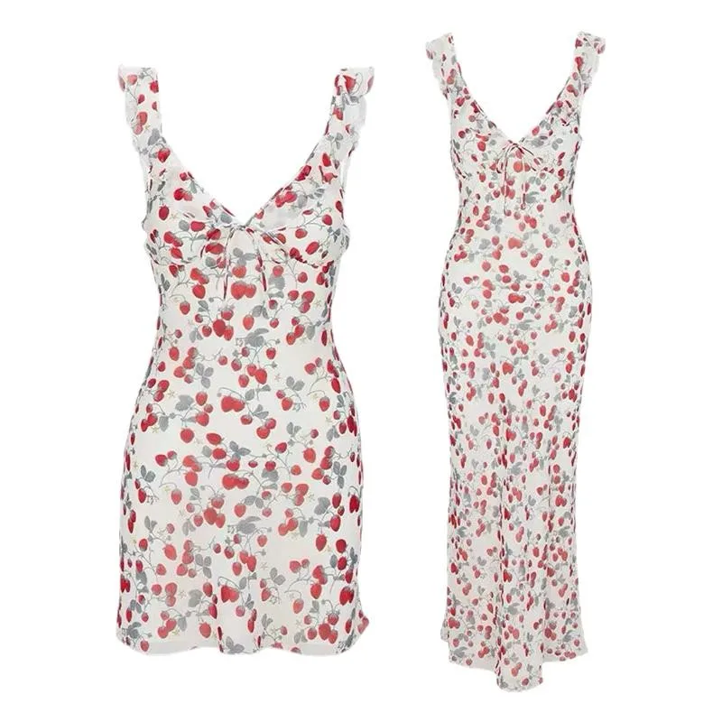 Sweet Strawberry Silk Print Dress with Wood Grain by SUSAN Short Silken Strapless Spring Summer Fashionable Women's...
Sweet Strawberry Silk Print Dress with Wood Grain by SUSAN Short Silken Strapless Spring Summer Fashionable Women's...