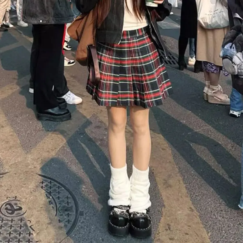 Preppy Style Vintage Plaid Pleated Mini Skirts Spring Summer High Waist Female Clothing A-Line Stylish Contrasting Colors Skirts
Preppy Style Vintage Plaid Pleated Mini Skirts Spring Summer High Waist Female Clothing A-Line Stylish Contrasting Colors Skirts