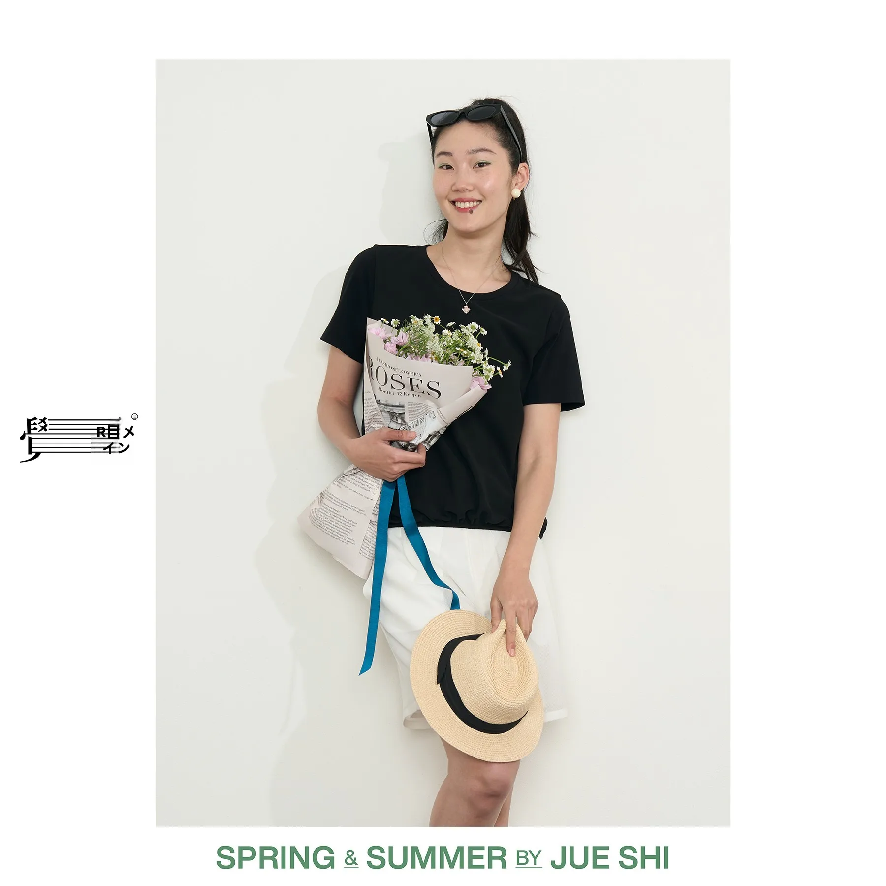 Original Jue Shi Black White Mesh Short Sleeve T-Shirt Translucent Layered Design Commute Style Pure Color Summer Top for Women
Original Jue Shi Black White Mesh Short Sleeve T-Shirt Translucent Layered Design Commute Style Pure Color Summer Top for Women