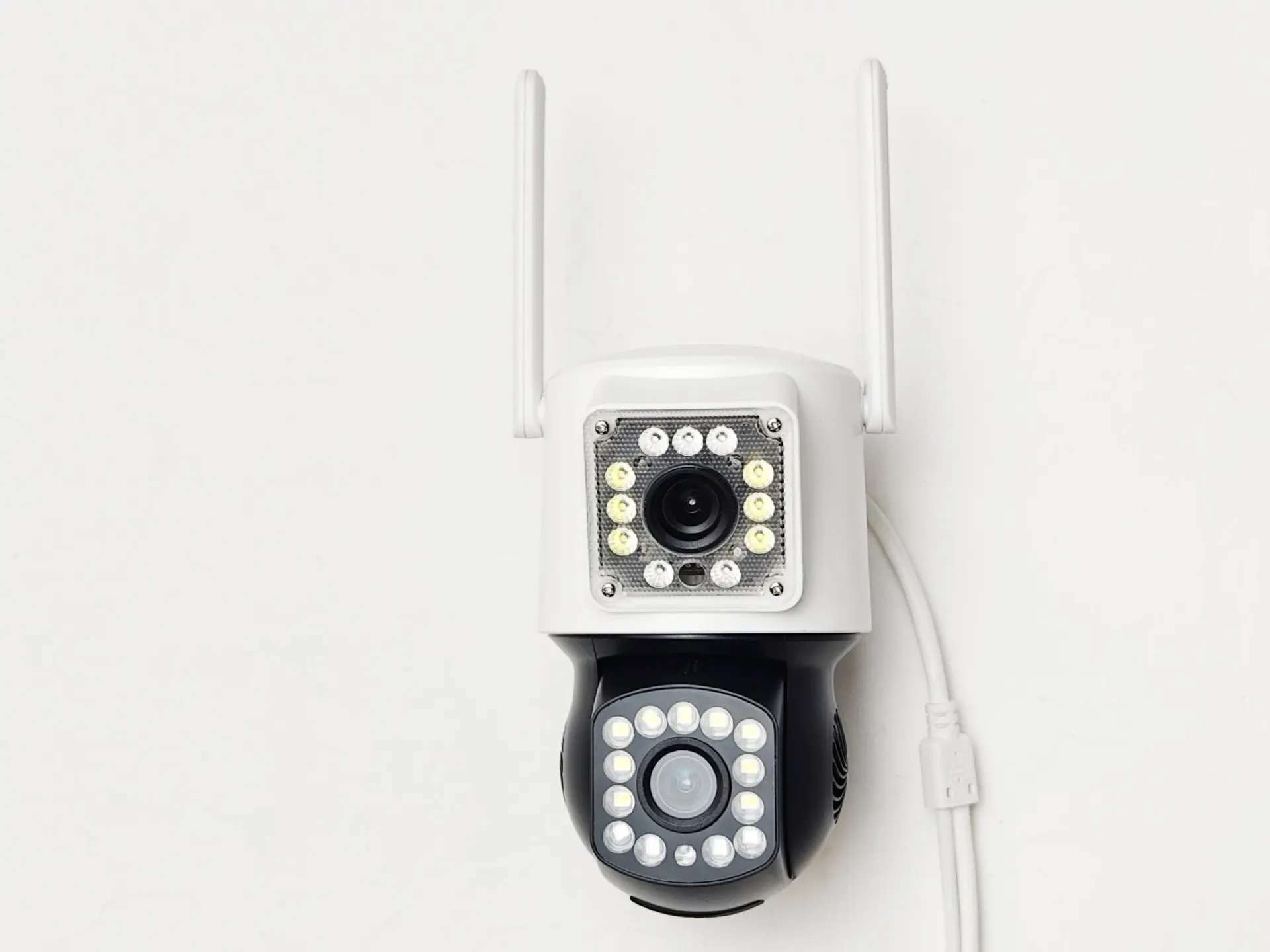 4MP 1080P Cloudbird APP Двойной объектив Двойной экран PTZ IP Купольная камера AI Обнаружение гуманоидов Полноцветный CCTV Домофон Радионяня
4MP 1080P Cloudbird APP Двойной объектив Двойной экран PTZ IP Купольная камера AI Обнаружение гуманоидов Полноцветный CCTV Домофон Радионяня