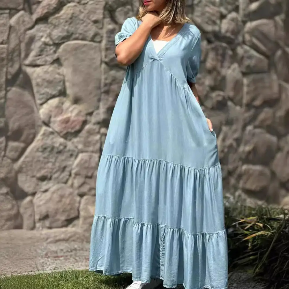 Women V-neck Maxi Dress Stylish Plus Size Women's V-neck Maxi Dress with Pleated Hem Side Pockets Short Sleeves for Wear Loose
Women V-neck Maxi Dress Stylish Plus Size Women's V-neck Maxi Dress with Pleated Hem Side Pockets Short Sleeves for Wear Loose
