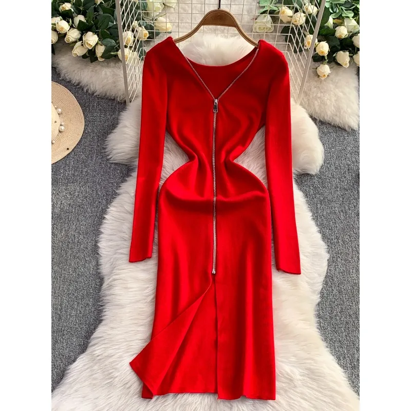 Hot Girl Style Sexy Zipper V-Neck Long-Sleeved Knitted Sweater Dress Women's Autumn Winter Slim-Fit Elegant Split Long Dress
Hot Girl Style Sexy Zipper V-Neck Long-Sleeved Knitted Sweater Dress Women's Autumn Winter Slim-Fit Elegant Split Long Dress