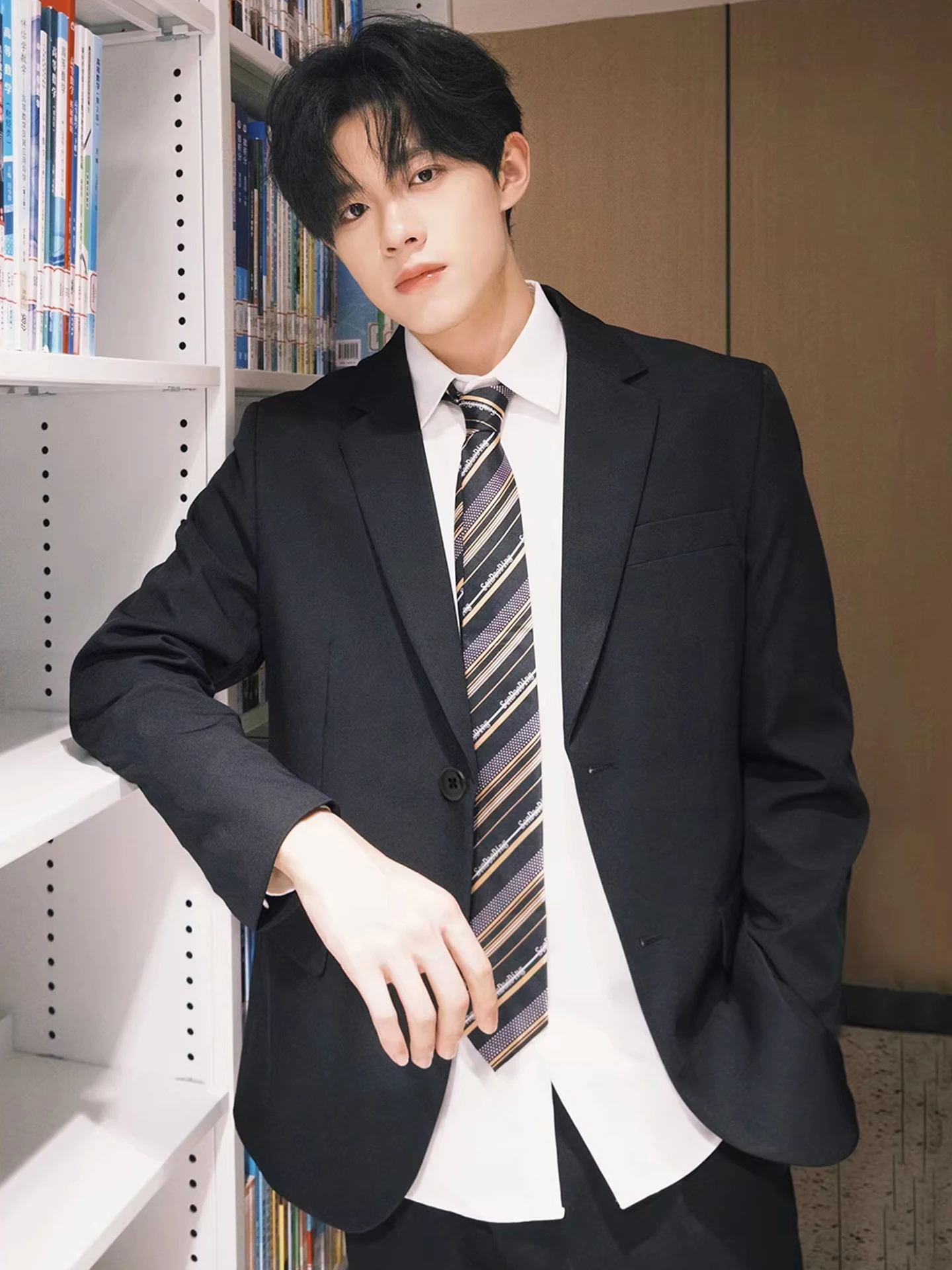 Youthful Black Formal Men's Suiting Outfit Polyester Blend Long Sleeve Shirt And Pants Set Casual Yet Elegant for All Seasons
Youthful Black Formal Men's Suiting Outfit Polyester Blend Long Sleeve Shirt And Pants Set Casual Yet Elegant for All Seasons