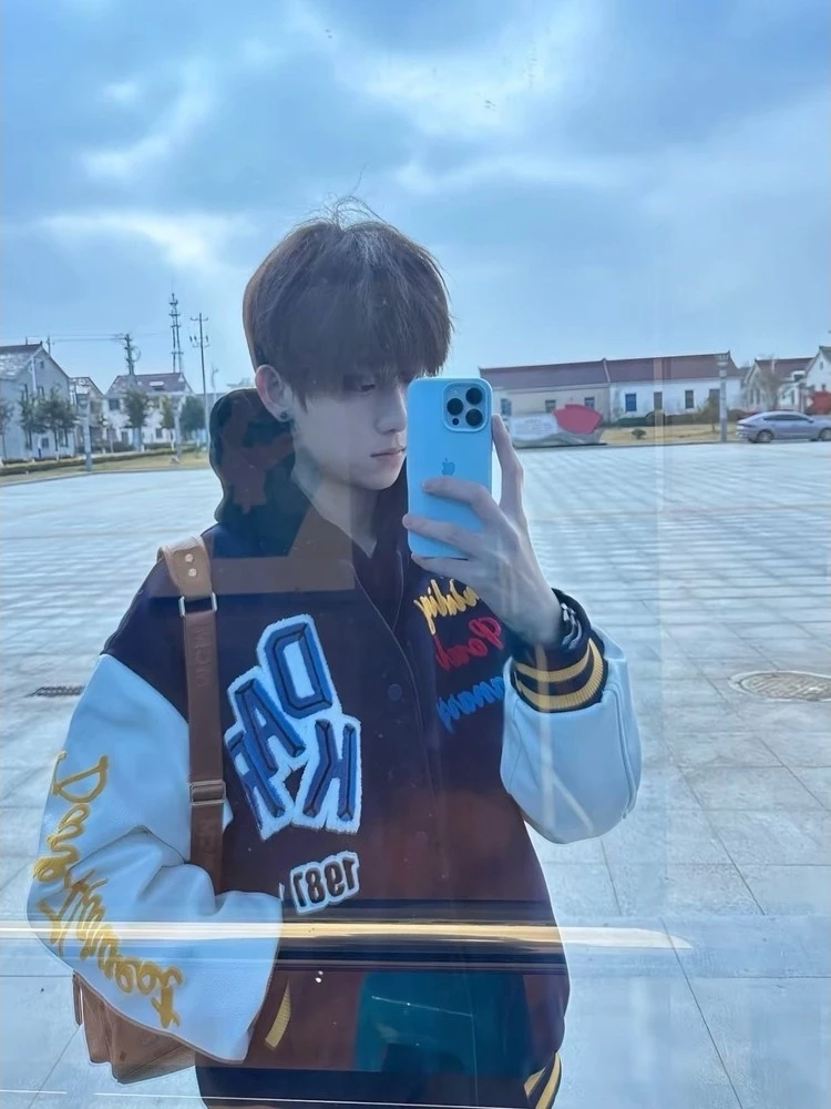 Loose Men's Baseball Jaet Embroidered Floing Letters Thiened Cotton Casual Outerwear Youth Faion Autumn Winter New Sle
Loose Men's Baseball Jaet Embroidered Floing Letters Thiened Cotton Casual Outerwear Youth Faion Autumn Winter New Sle