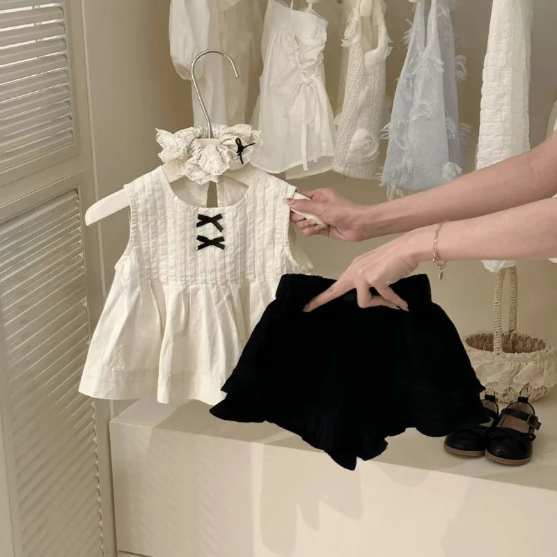 Sleeveless Doll Shirt Shorts Set Summer 2025 New Korean Fashion Cute Sweet Casual All-match Bow Shirt Lace Shorts Two Piece Set
Sleeveless Doll Shirt Shorts Set Summer 2025 New Korean Fashion Cute Sweet Casual All-match Bow Shirt Lace Shorts Two Piece Set