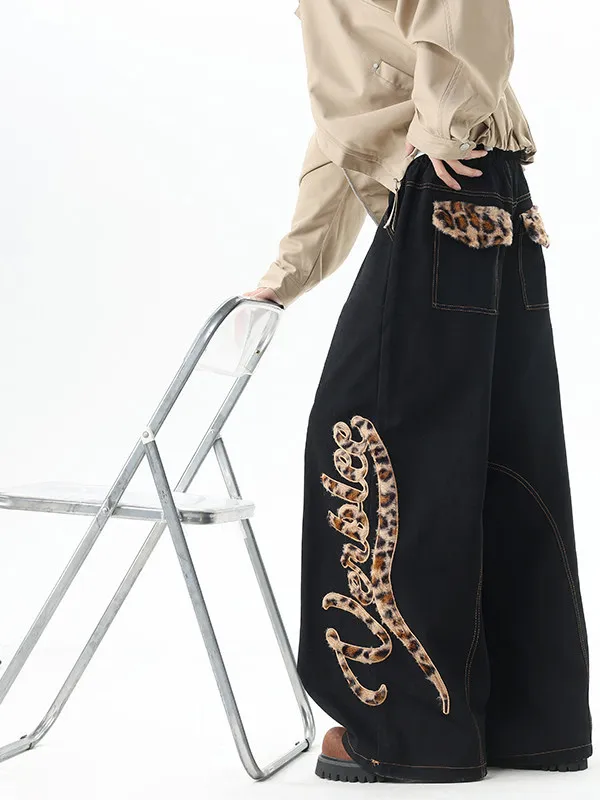 TANGZ Studio Men's Retro American Patchwork Embroidered Loose Wide Leg Jeans Leopard Print Splicing Denim Pants Casual Sle
TANGZ Studio Men's Retro American Patchwork Embroidered Loose Wide Leg Jeans Leopard Print Splicing Denim Pants Casual Sle