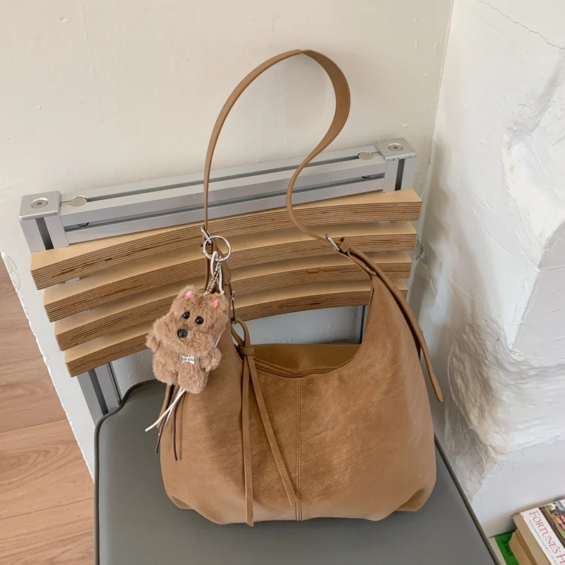 Faux Suede Solid Color Zipper Casual Tote 2025 Autumn/winter Retro Shoulder Bags Thickened Waterproof Durable Women's Handbags
Faux Suede Solid Color Zipper Casual Tote 2025 Autumn/winter Retro Shoulder Bags Thickened Waterproof Durable Women's Handbags