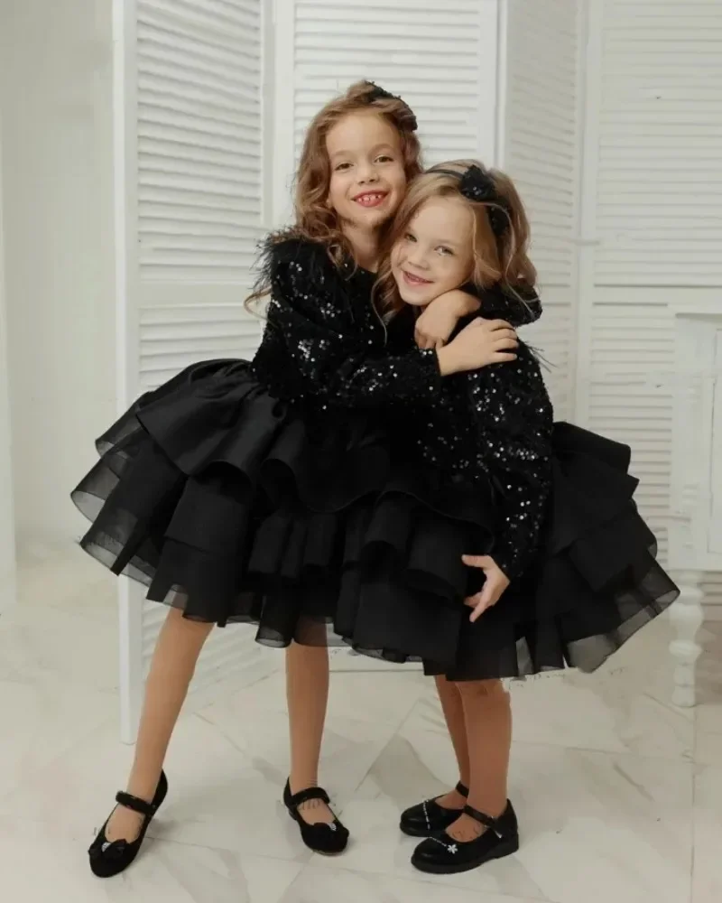 Black Flower Girl for Wedding Feather Sequins Knee Length Girl Kids Birthday Party Lovely First Communion Gowns
Black Flower Girl for Wedding Feather Sequins Knee Length Girl Kids Birthday Party Lovely First Communion Gowns