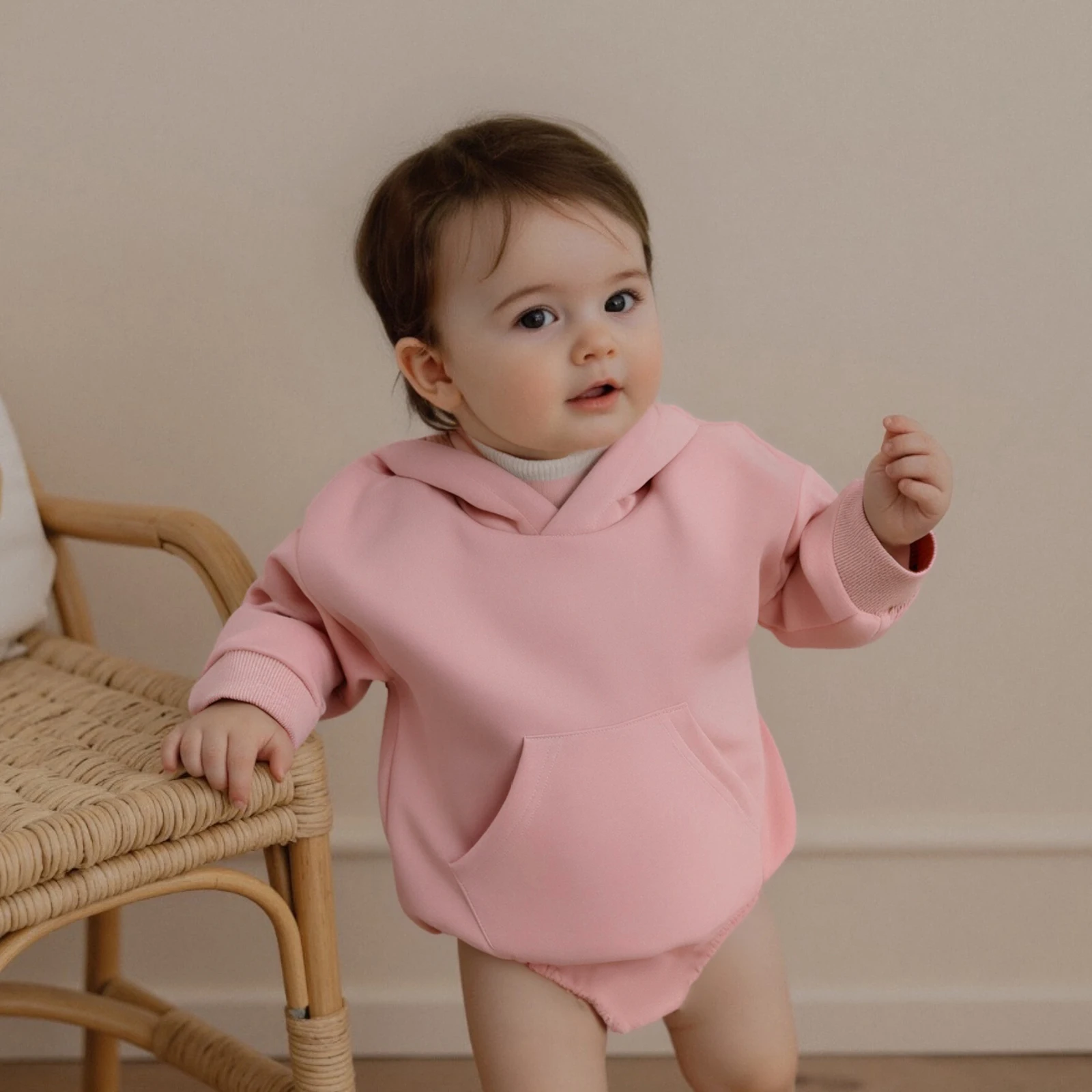 Толстовка для новорожденных мальчиков и девочек, комбинезон с капюшоном, однотонная толстовка с длинными рукавами, боди, одежда для младенцев, топы
Толстовка для новорожденных мальчиков и девочек, комбинезон с капюшоном, однотонная толстовка с длинными рукавами, боди, одежда для младенцев, топы