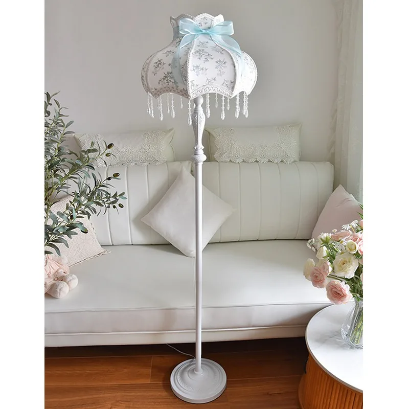 Floor lamp girl children princess style girl heart ins European French pastoral atmosphere living room bedroom
Floor lamp girl children princess style girl heart ins European French pastoral atmosphere living room bedroom