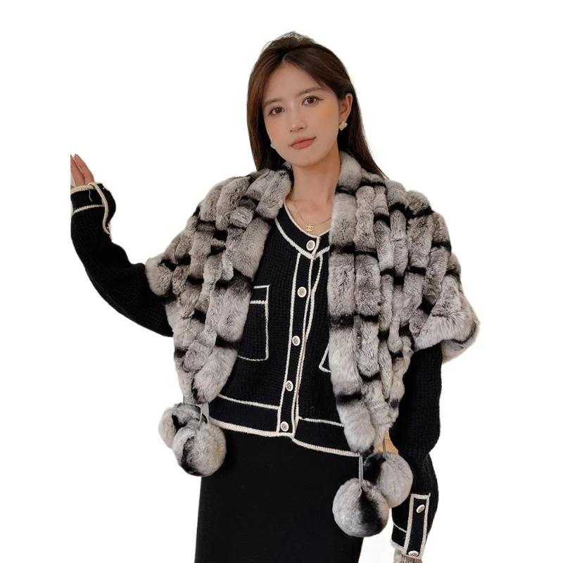 Autumn and winter Rex rabbit hair triangle shawl women cyan purple blue real hair cape fur scarf vest warm big scarf
Autumn and winter Rex rabbit hair triangle shawl women cyan purple blue real hair cape fur scarf vest warm big scarf