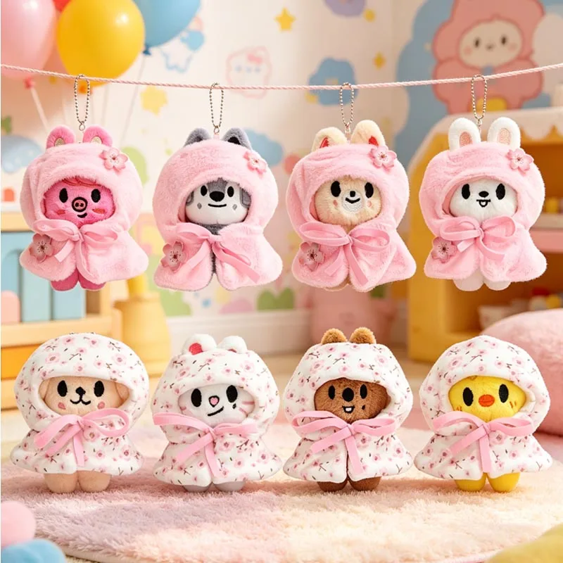 Straykidskins Seoul FM Weekly Same Style SKZOO 10cm Baby Cloak, Baby Clothes Keychain, Kopo Fangcan Doll, Fan Gift
Straykidskins Seoul FM Weekly Same Style SKZOO 10cm Baby Cloak, Baby Clothes Keychain, Kopo Fangcan Doll, Fan Gift