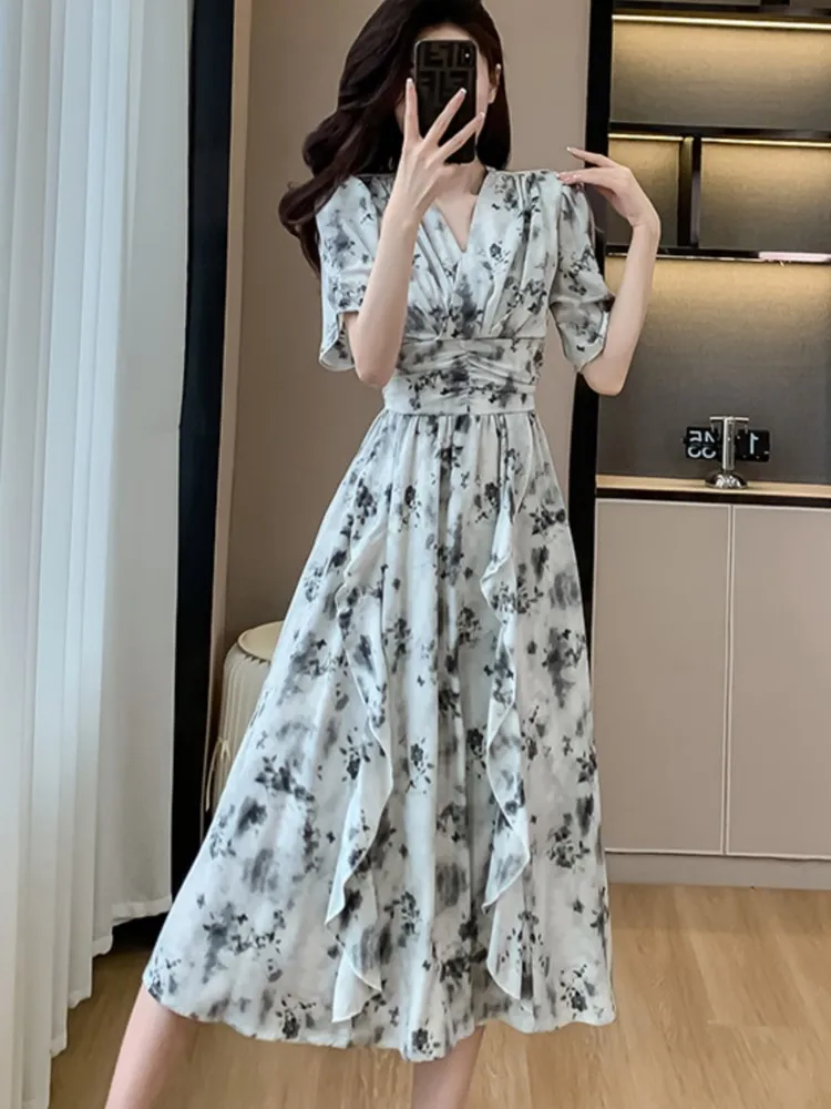 Elegant Dresses for Women Ruffles A-line V-neck High Waist New Summer Dress French Style Casual Floral Printed One Piece Vestido
Elegant Dresses for Women Ruffles A-line V-neck High Waist New Summer Dress French Style Casual Floral Printed One Piece Vestido