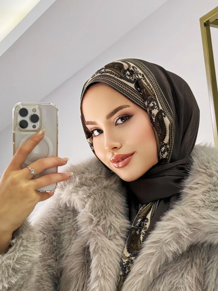 Printed Pearl Chiffon Hijabs for Women Hijab Scarf Breathable and Soft Turbans for Women Head Scarf Headwraps Malaysian Turban
Printed Pearl Chiffon Hijabs for Women Hijab Scarf Breathable and Soft Turbans for Women Head Scarf Headwraps Malaysian Turban