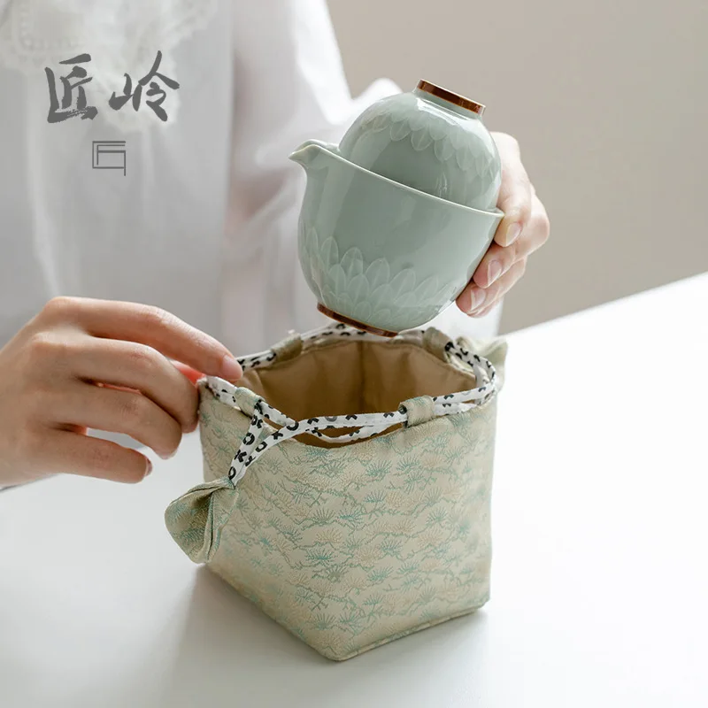 LH relief travel tea set portable one pot two cups can be stored tea set
LH relief travel tea set portable one pot two cups can be stored tea set