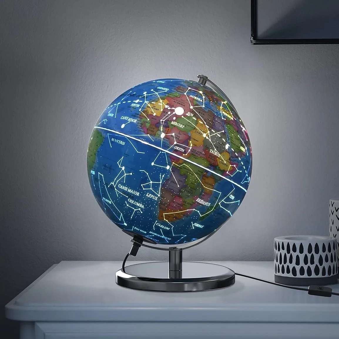 20/23cm Illuminated World Globes With Heavy Metal Base Stand Stable And Led Constellation Night Light Hd Printed Map Globes
20/23cm Illuminated World Globes With Heavy Metal Base Stand Stable And Led Constellation Night Light Hd Printed Map Globes