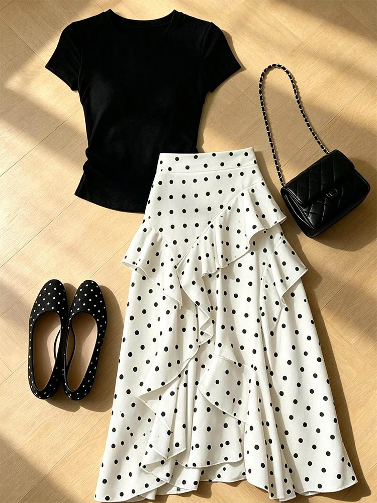 Summer Women's Fashion Set Short Sleeve Black T-Shirt Polka Dot Half Skirt Two Piece Set Versatile High Waist round Neckline
Summer Women's Fashion Set Short Sleeve Black T-Shirt Polka Dot Half Skirt Two Piece Set Versatile High Waist round Neckline