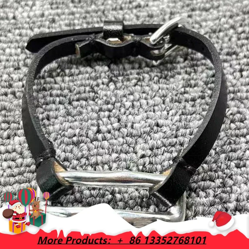 2025 European and American fashion niche neutral style hollow geometric tie knot bracelet women's gift
2025 European and American fashion niche neutral style hollow geometric tie knot bracelet women's gift