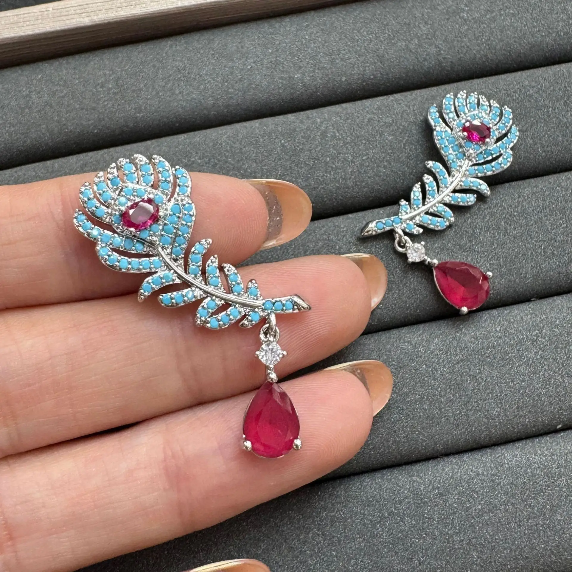 blue white zirconia feather earrings for women cute jewelry
blue white zirconia feather earrings for women cute jewelry