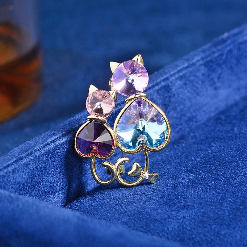 2024 Summer New Korean High-end Fashion Color Two Kitten Brooches Cute Simple Animal Pin Fashion Accessory
2024 Summer New Korean High-end Fashion Color Two Kitten Brooches Cute Simple Animal Pin Fashion Accessory