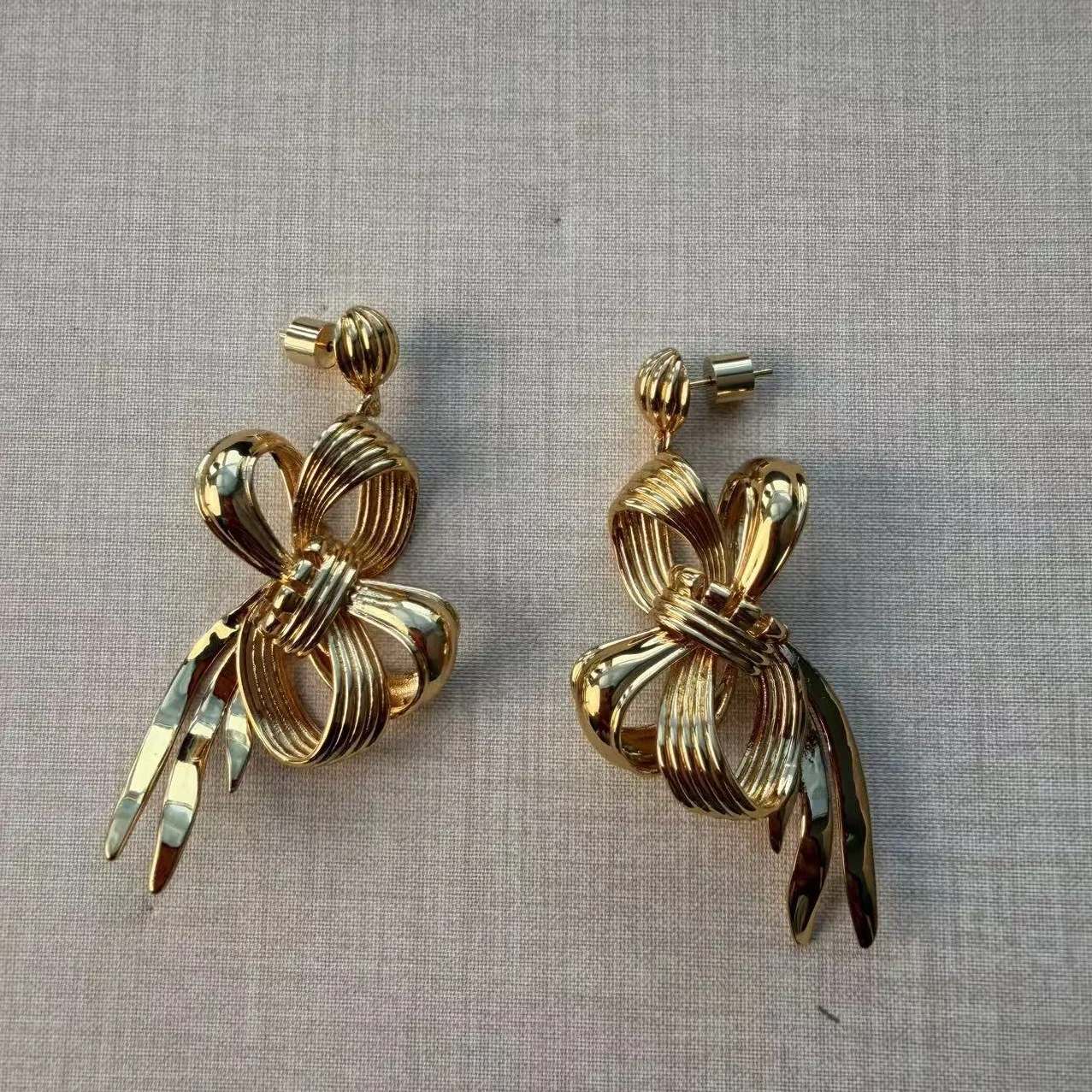 Gold Bow Tassel Earrings Shiny Rhinestone Ring Set Elegant Luxury Banquet Wedding Jewelry Women Fashion Statement Accessories
Gold Bow Tassel Earrings Shiny Rhinestone Ring Set Elegant Luxury Banquet Wedding Jewelry Women Fashion Statement Accessories