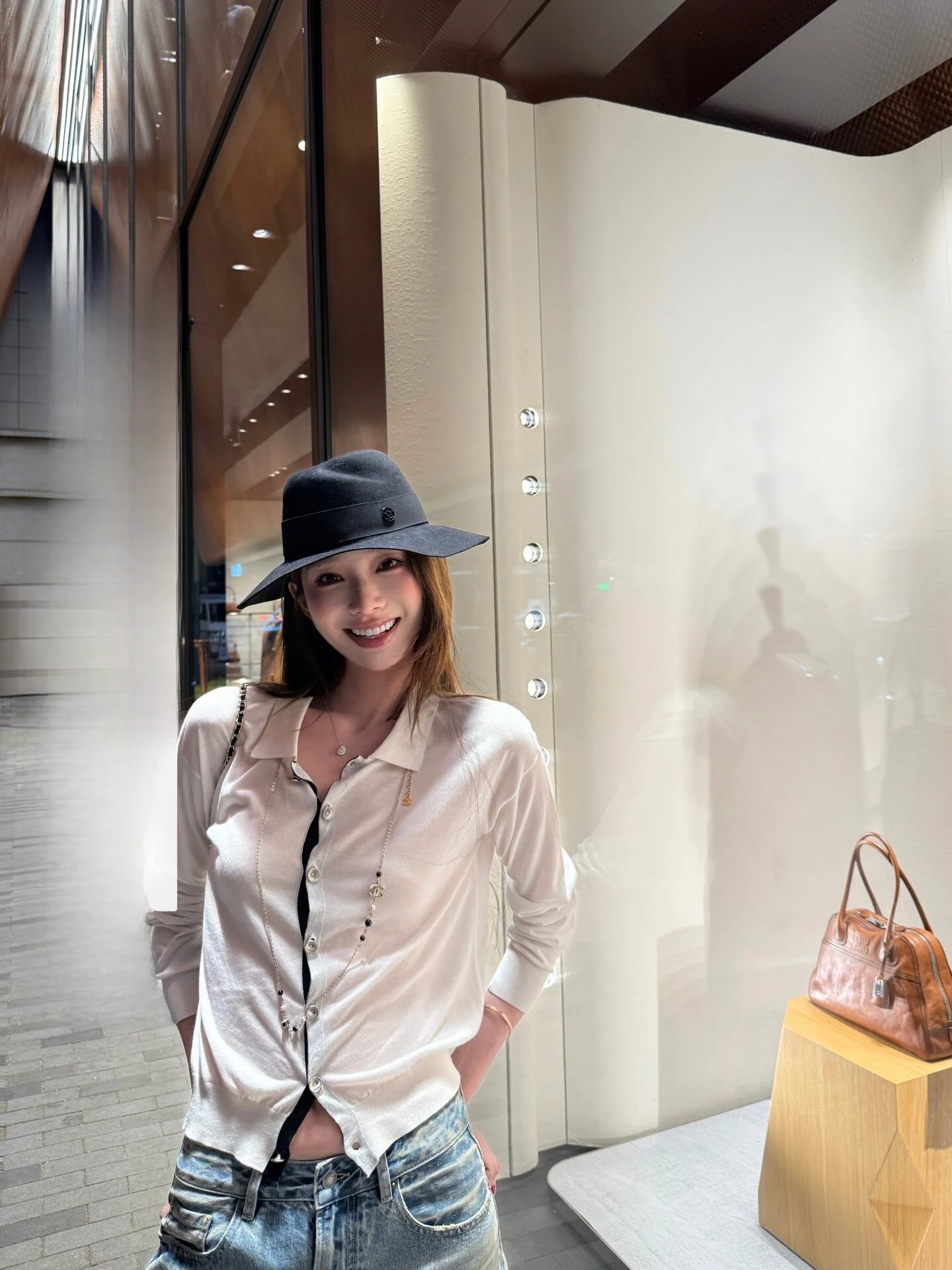 Yangzifan Luxury Minimalist 100% Lenzing Knitted Sweater Skirt Set Women Summer High-End Feel Two-Piece Set Breathable Lightw...
Yangzifan Luxury Minimalist 100% Lenzing Knitted Sweater Skirt Set Women Summer High-End Feel Two-Piece Set Breathable Lightw...
