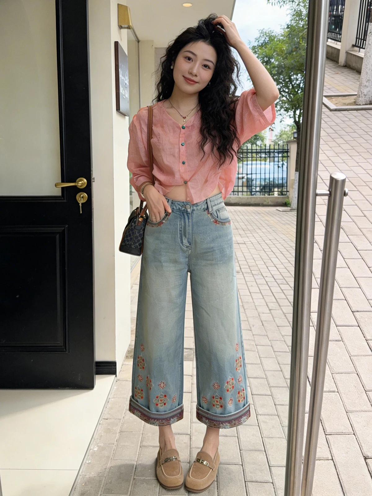 New Chinese Style High Waist Straight Leg Embroidered Jeans Women's Summer 2026 Slimming Wide Leg Pants Cuffed Ankle
New Chinese Style High Waist Straight Leg Embroidered Jeans Women's Summer 2026 Slimming Wide Leg Pants Cuffed Ankle