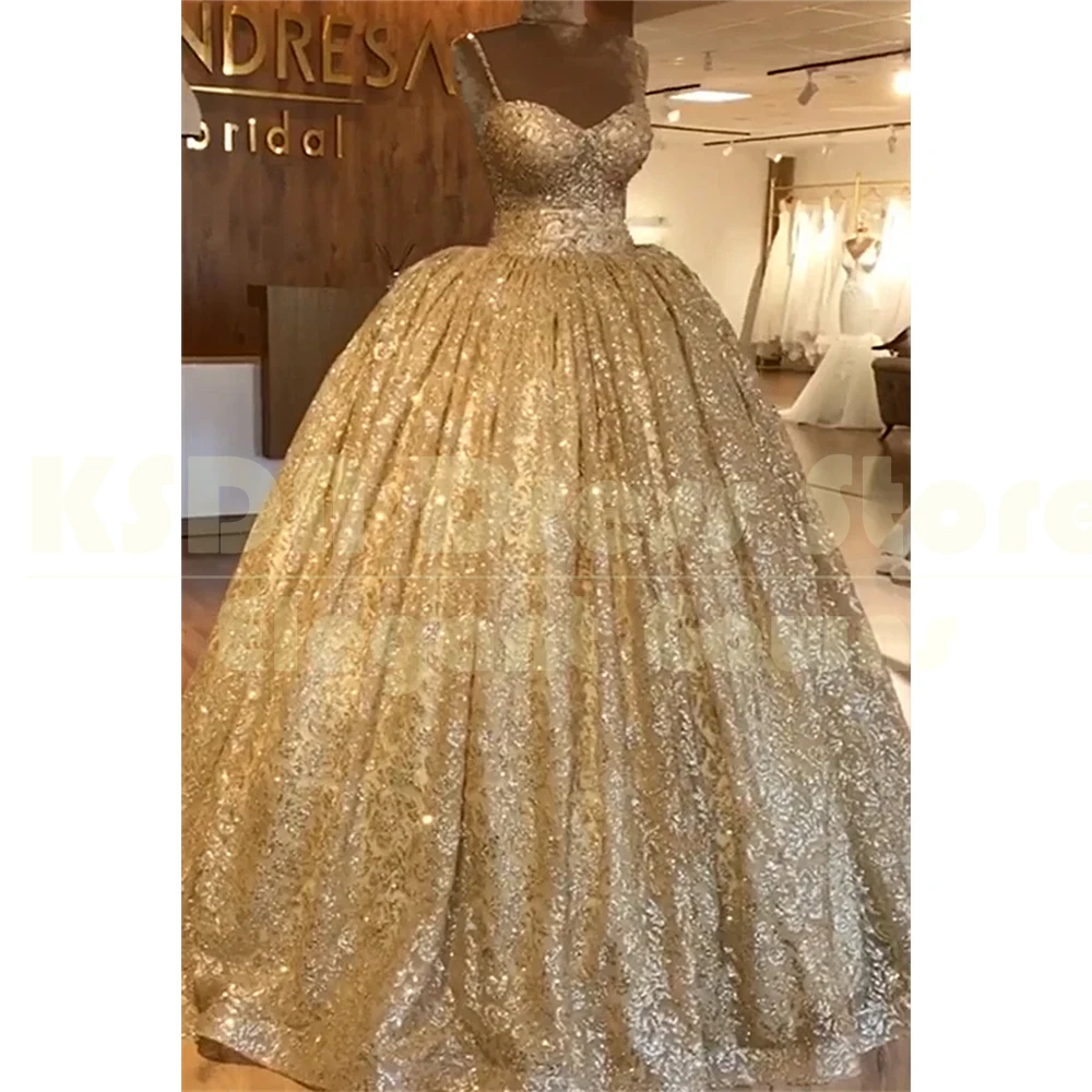Customized Golden Evening Dresses 2025 Luxury Spaghetti Strap Floor Length Ball Gowns Formal Occasion Sweep Train Bridal Dress
Customized Golden Evening Dresses 2025 Luxury Spaghetti Strap Floor Length Ball Gowns Formal Occasion Sweep Train Bridal Dress