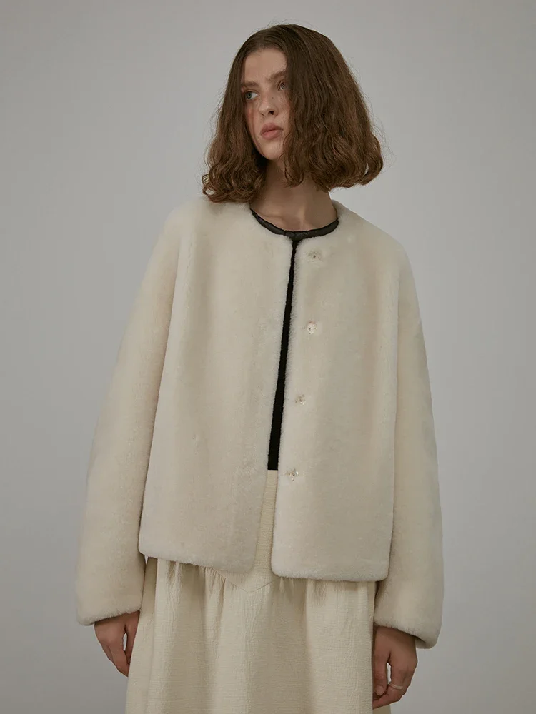 Real Wool Women's Short Coat Fur One Women's Clothing Fur Young 2023 New Knitted Thick Warm Fur Winter Fluffy Jacket Long Sleeve
Real Wool Women's Short Coat Fur One Women's Clothing Fur Young 2023 New Knitted Thick Warm Fur Winter Fluffy Jacket Long Sleeve