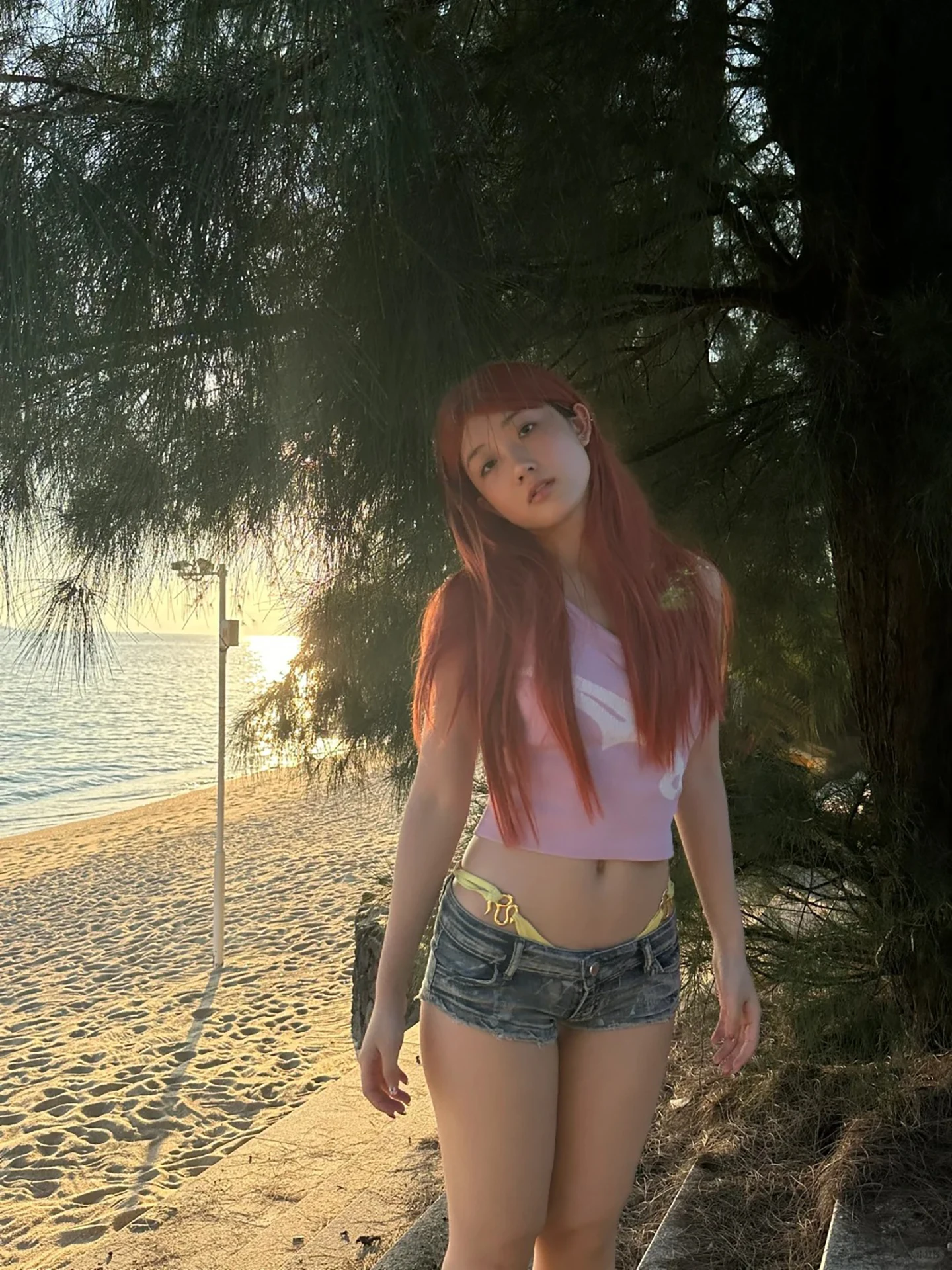 Low-Waist Slim Fit Denim Super Short Pants Women's Summer Small Size Tight Butt Enhancing Long Leg Visual Hot Pants
Low-Waist Slim Fit Denim Super Short Pants Women's Summer Small Size Tight Butt Enhancing Long Leg Visual Hot Pants
