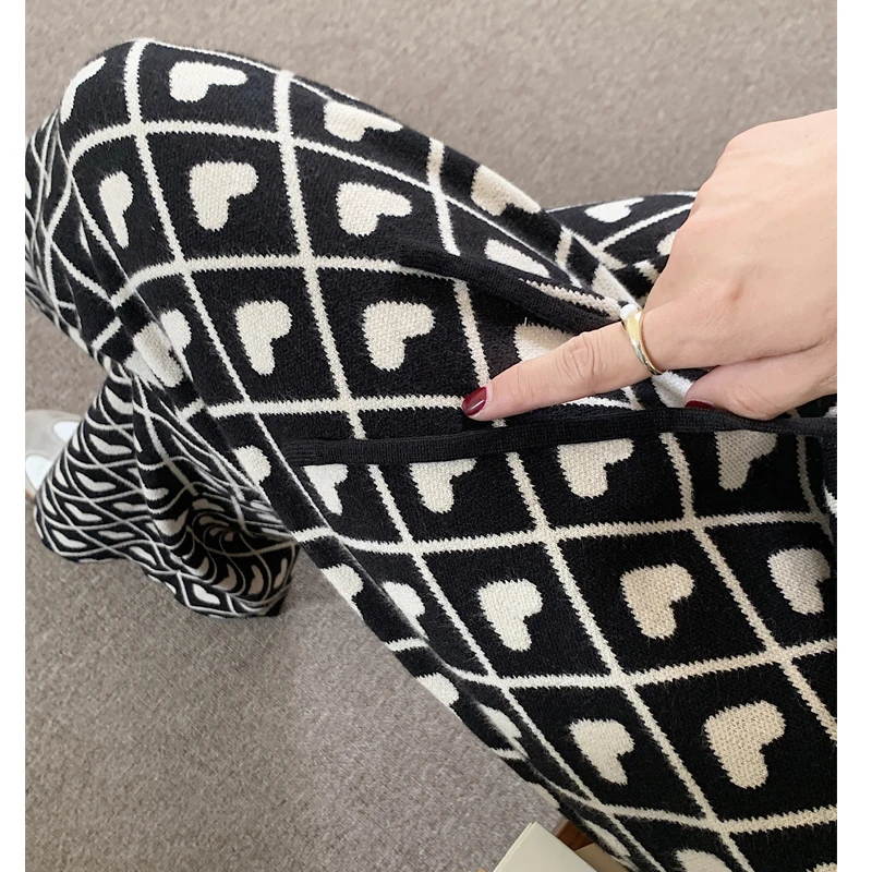 Knitted Wide-leg Pants for Women Loose Casual Pants Lazy Style, High-waisted Floor-Length Pants Autumn and Winter Design 2023
Knitted Wide-leg Pants for Women Loose Casual Pants Lazy Style, High-waisted Floor-Length Pants Autumn and Winter Design 2023