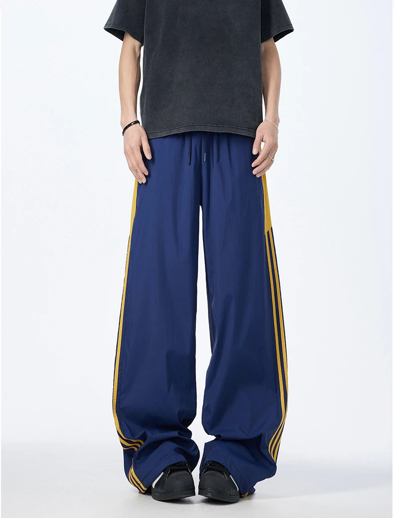 Мужские брюки в полоску в американском стиле ретро, быстросохнущая рабочая одежда, ветровки и повседневные брюки для повседневной носки, стильная функциональная версия
Мужские брюки в полоску в американском стиле ретро, быстросохнущая рабочая одежда, ветровки и повседневные брюки для повседневной носки, стильная функциональная версия