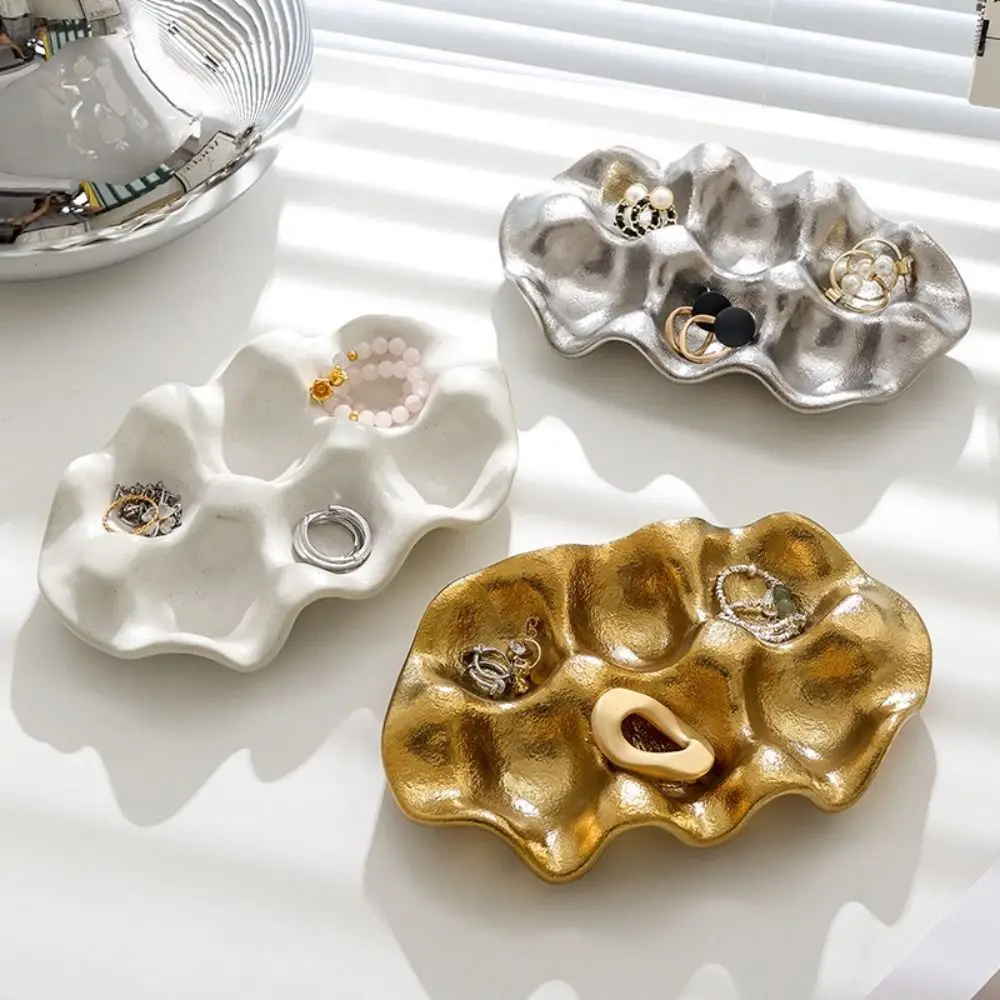 Luxury Ceramic Jewelry Display Plate 6 Grids Retro Decorative Storage Plate Mini Shockproof Earrings Storage Tray Egg Storage
Luxury Ceramic Jewelry Display Plate 6 Grids Retro Decorative Storage Plate Mini Shockproof Earrings Storage Tray Egg Storage