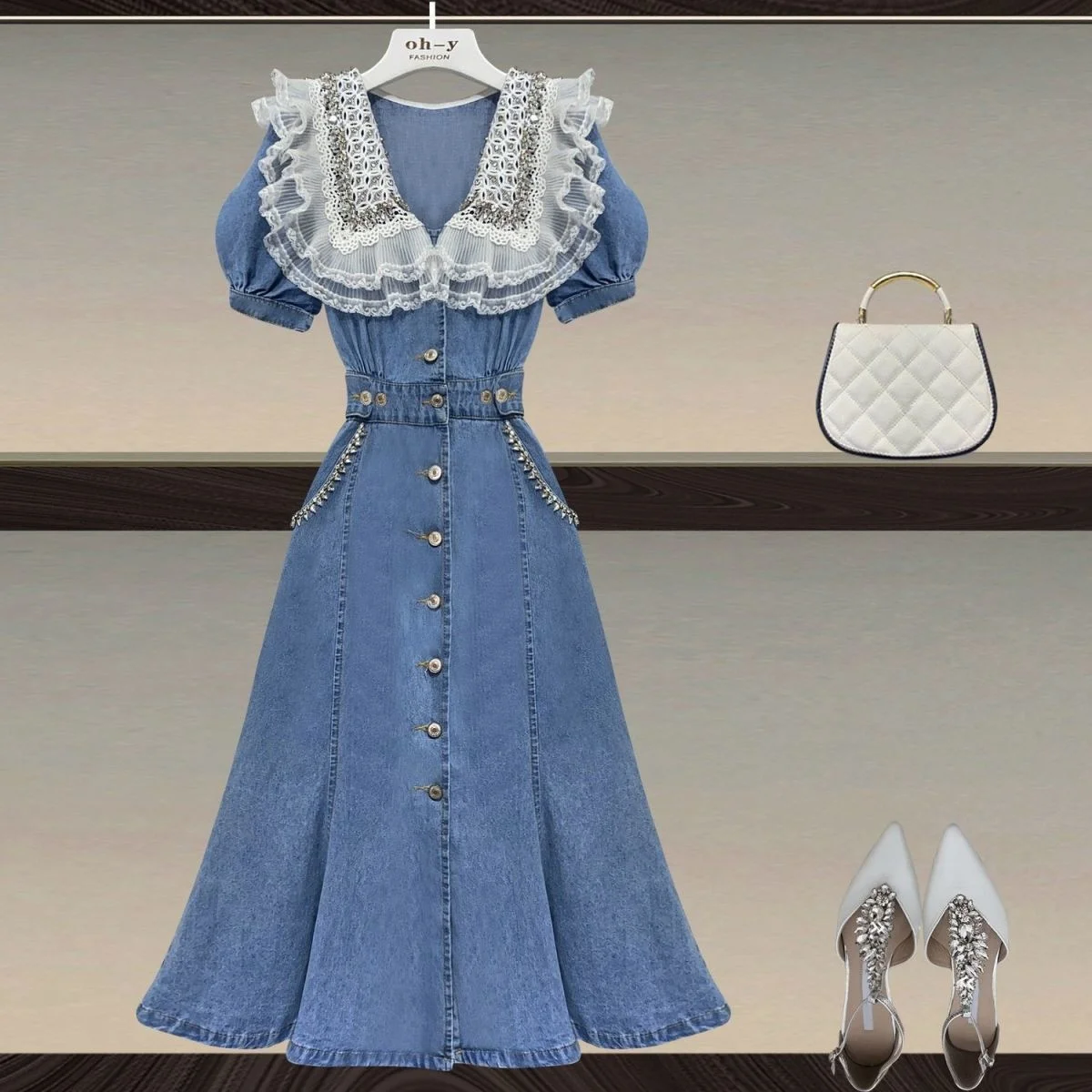 Women Summer French Vintage Rhinestones Denim Dresses Lace Patchwork Peter Pan Collar High Waist Mermaid Jeans Long Dress Female
Women Summer French Vintage Rhinestones Denim Dresses Lace Patchwork Peter Pan Collar High Waist Mermaid Jeans Long Dress Female