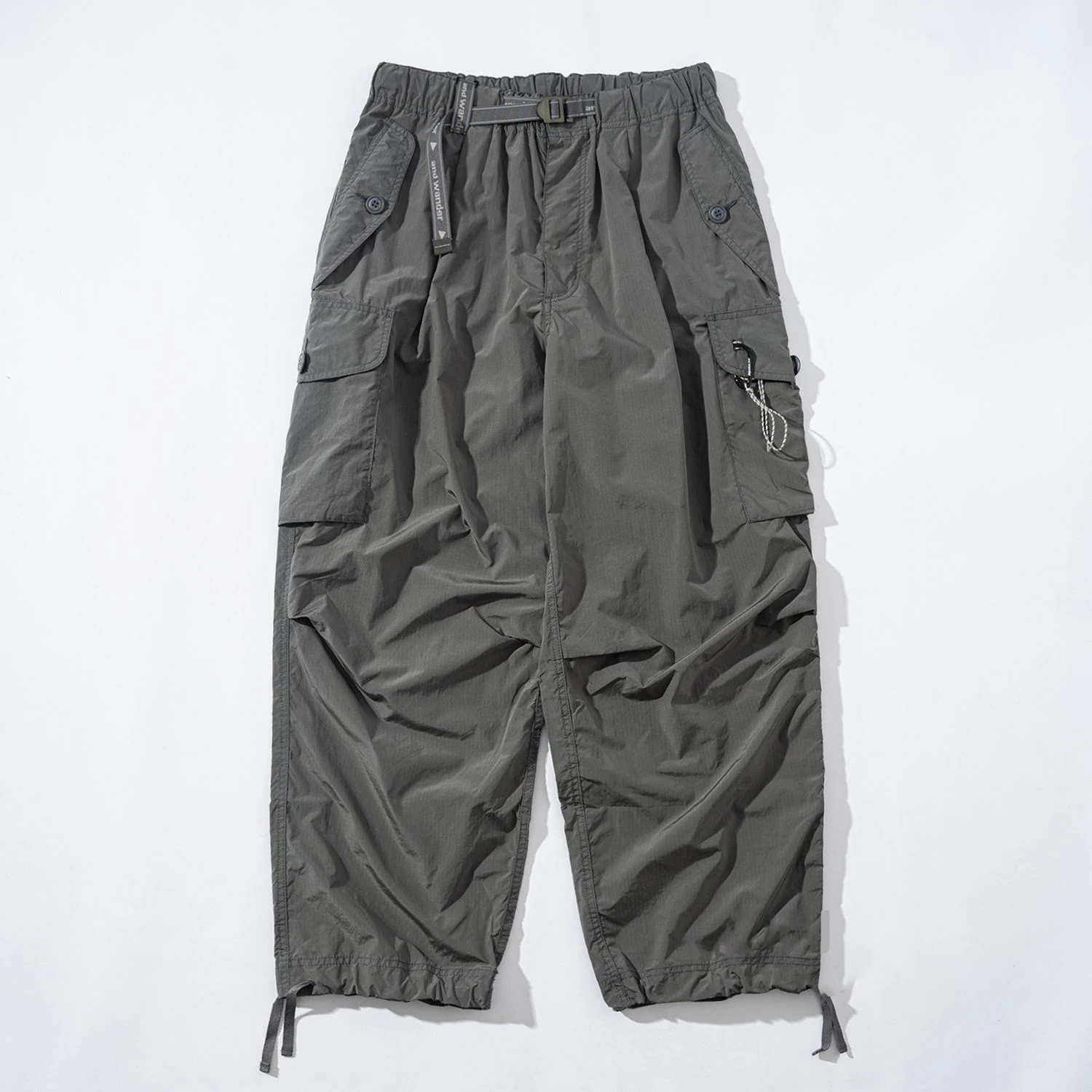 Oversized Cargo Pants Outdoor Waterproof Mountain Series Workwear Pants with kets Youth Casual Long Trousers for Daily Wear
Oversized Cargo Pants Outdoor Waterproof Mountain Series Workwear Pants with kets Youth Casual Long Trousers for Daily Wear