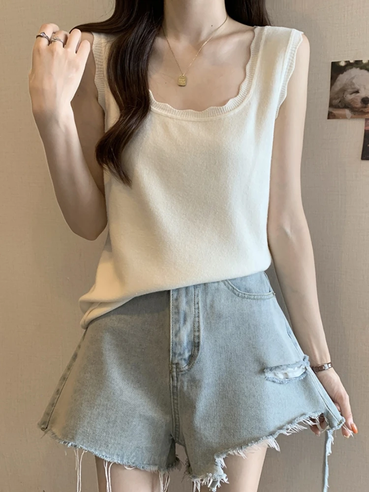 Ice Silk Knitted Strap Vest Women Summer Outerwear Large Size Slimming Design U-Neck Sleeveless T-Shirt Top Fashionable Commu...
Ice Silk Knitted Strap Vest Women Summer Outerwear Large Size Slimming Design U-Neck Sleeveless T-Shirt Top Fashionable Commu...