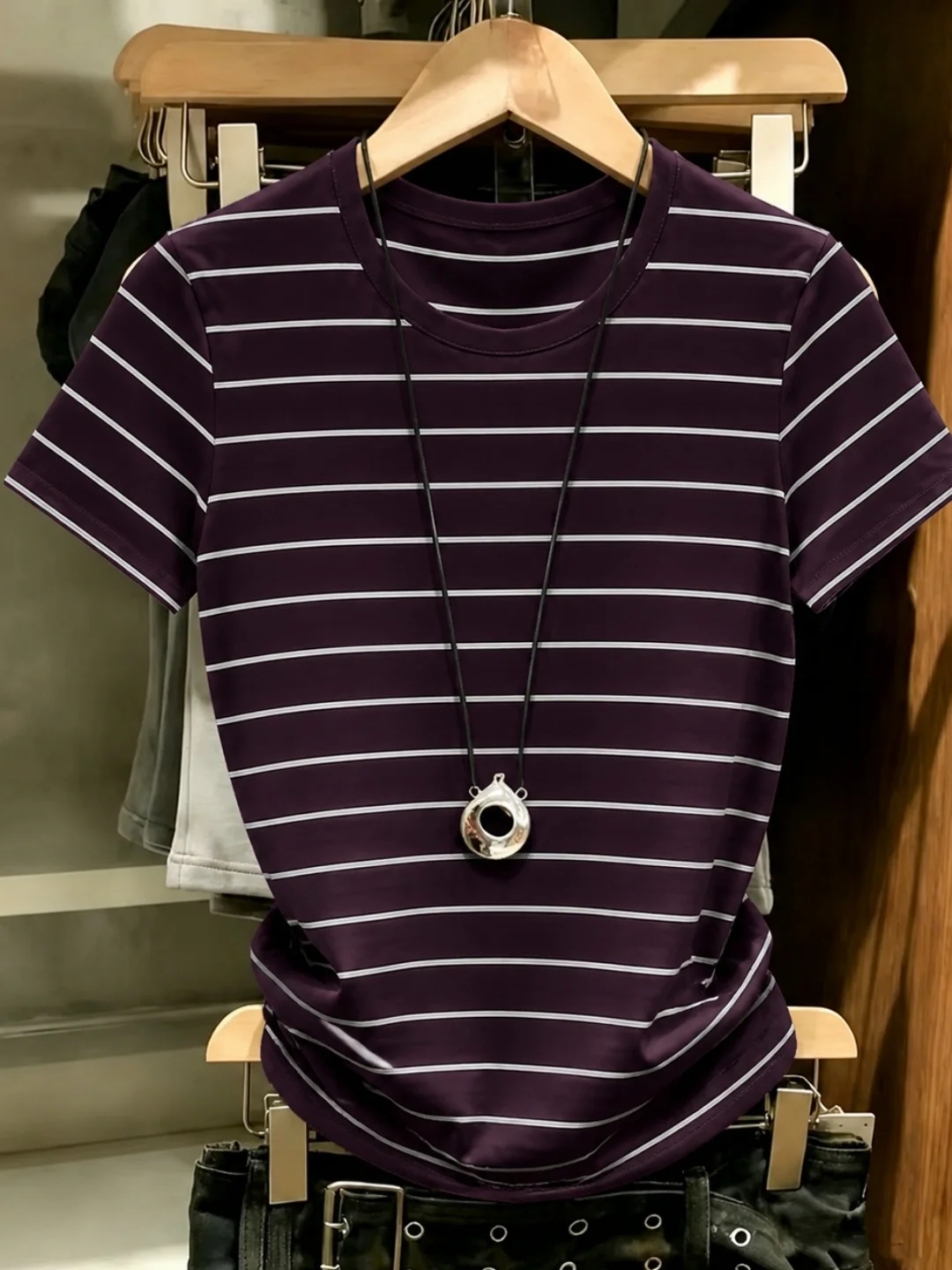 Commute Style Short Sleeve Knitted T-Shirt Striped Design Slim Fit round Neck Versatile Fashion Top for Women Summer 2026
Commute Style Short Sleeve Knitted T-Shirt Striped Design Slim Fit round Neck Versatile Fashion Top for Women Summer 2026