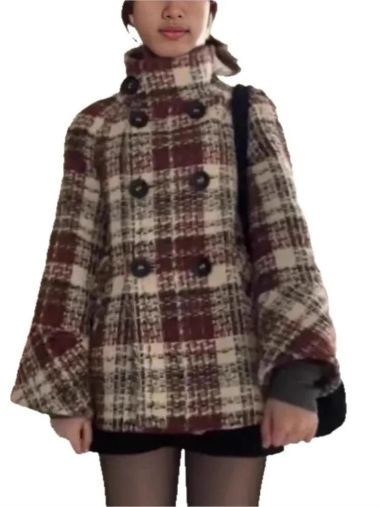 Модное клетчатое пальто с воротником-стойкой, женские двубортные свободные пальто с длинными рукавами, новые универсальные повседневные женские осенне-зимние пальто
Модное клетчатое пальто с воротником-стойкой, женские двубортные свободные пальто с длинными рукавами, новые универсальные повседневные женские осенне-зимние пальто