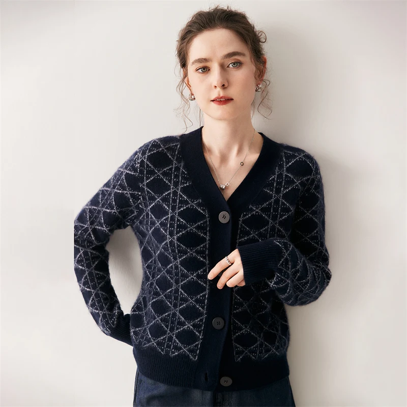ANGEL 2025 Women 100% Cashmere Sweater Classical Argyle V-neck Cardigan Autumn Winter Thick Cashmere Knitwear Sweater Coat Tops
ANGEL 2025 Women 100% Cashmere Sweater Classical Argyle V-neck Cardigan Autumn Winter Thick Cashmere Knitwear Sweater Coat Tops