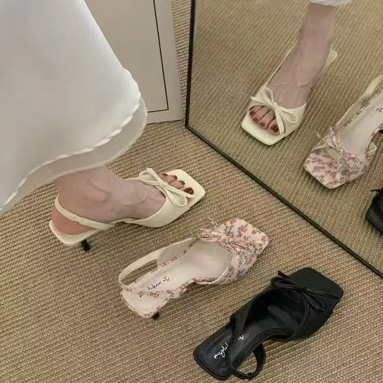 Fashionable Satin Side Open Sandals Women's Knot Elastic Strap Thin Heel Low Cut Casual Slip on Shoes French Style Pure Color
Fashionable Satin Side Open Sandals Women's Knot Elastic Strap Thin Heel Low Cut Casual Slip on Shoes French Style Pure Color