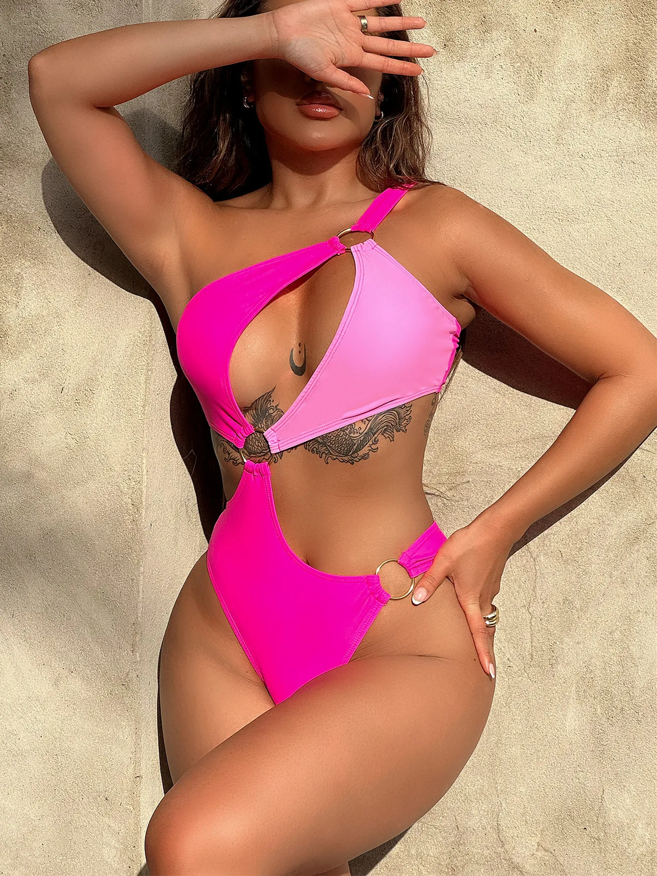 Bikini One Piece Swimwear Women Rose Red Sexy Single Shoulder Irregular Hollow Out Monokini High Waist Backless Swimsuit 2025
Bikini One Piece Swimwear Women Rose Red Sexy Single Shoulder Irregular Hollow Out Monokini High Waist Backless Swimsuit 2025