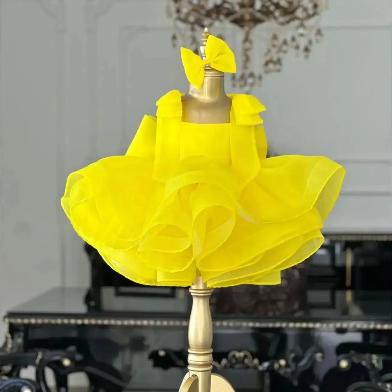 Customized Yellow Flower Girl Dresses For Wedding Sleeveless With Bow Puffy Little Girl Birthday Party Photo Shoot Banquet Gown
Customized Yellow Flower Girl Dresses For Wedding Sleeveless With Bow Puffy Little Girl Birthday Party Photo Shoot Banquet Gown