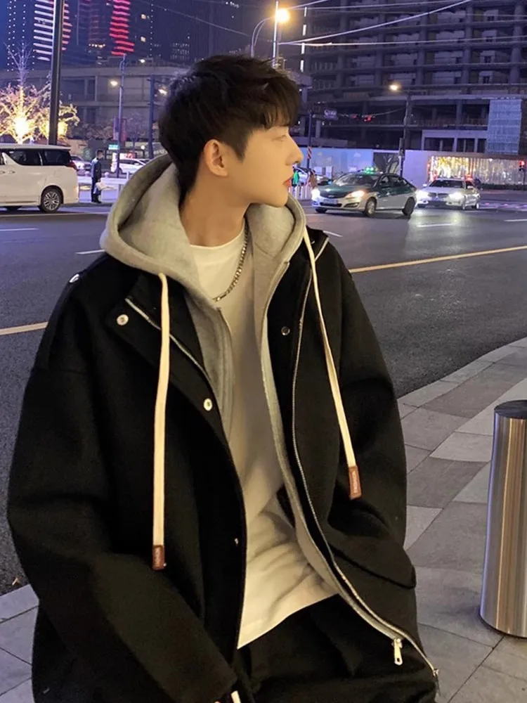 Мужское пальто из смесовой шерсти в корейском стиле Y2K: популярная модель для зрелых мужчин, водонепроницаемое, для рыбалки и катания на лыжах, в готическом стиле, вязаное, из хлопковой ткани, в стиле преппи.
Мужское пальто из смесовой шерсти в корейском стиле Y2K: популярная модель для зрелых мужчин, водонепроницаемое, для рыбалки и катания на лыжах, в готическом стиле, вязаное, из хлопковой ткани, в стиле преппи.