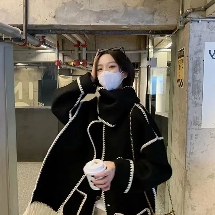 Retro Hepburn Style Wool Coat 2025 Spring Autumn Mid-Long Trench Coat Women Elegant Thickened Oversized Overcoat
Retro Hepburn Style Wool Coat 2025 Spring Autumn Mid-Long Trench Coat Women Elegant Thickened Oversized Overcoat