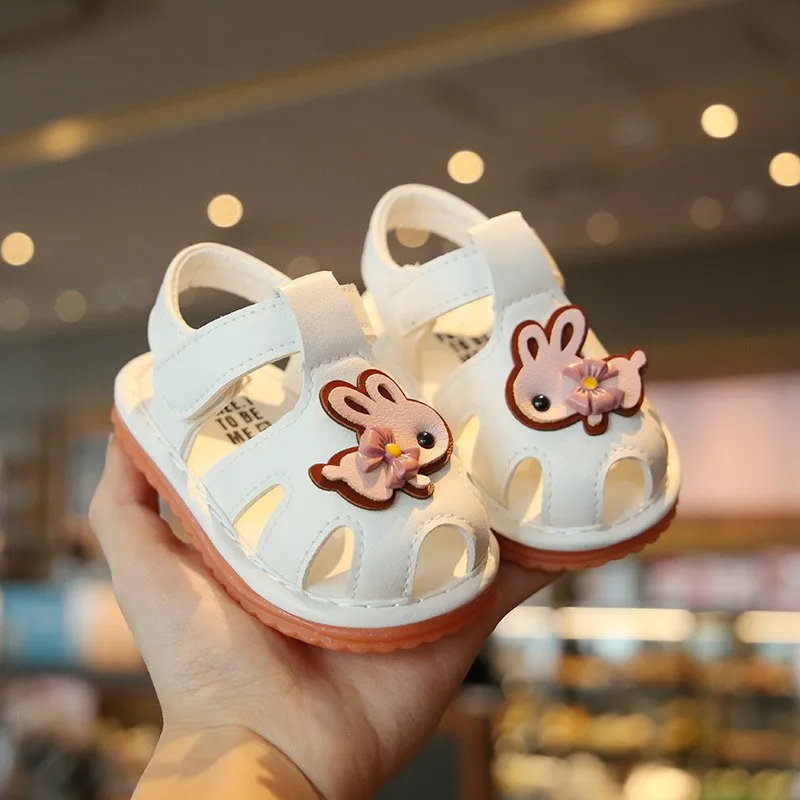 Anti-Slip Baby Girl Shoes Autumn Winter Toddler Learning to Walk Shoes Waterproof Low Cut Cartoon Style Infant Footwear
Anti-Slip Baby Girl Shoes Autumn Winter Toddler Learning to Walk Shoes Waterproof Low Cut Cartoon Style Infant Footwear