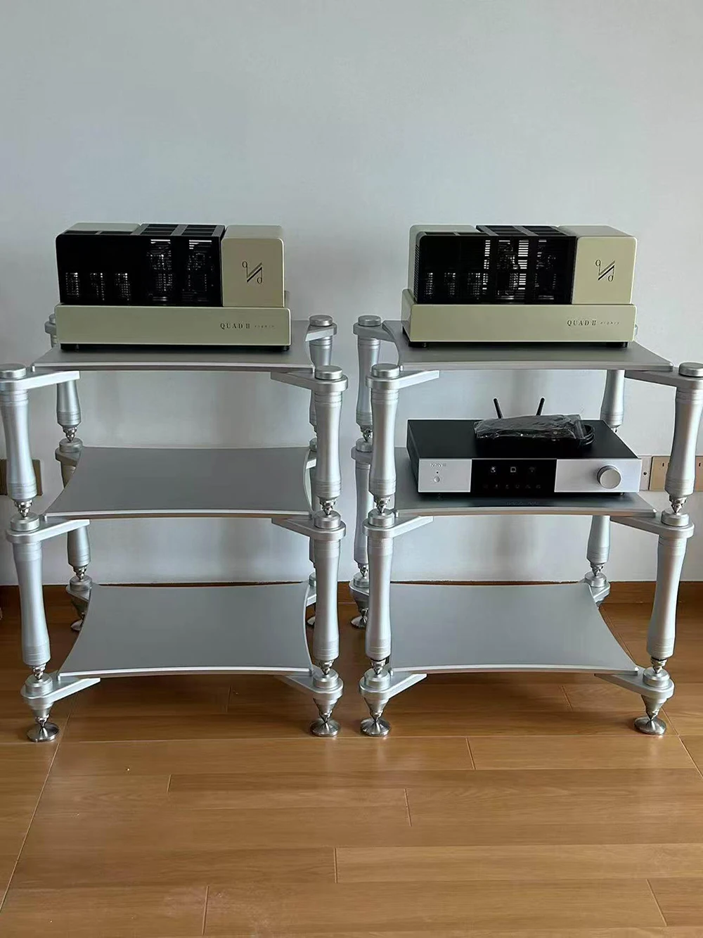 HIFI Audio Speaker Amplifier Cabinet DAC Frame Rack Turntable CD Player Equipment Shock Absorber Tripod Shelf Foot Rack-01
HIFI Audio Speaker Amplifier Cabinet DAC Frame Rack Turntable CD Player Equipment Shock Absorber Tripod Shelf Foot Rack-01