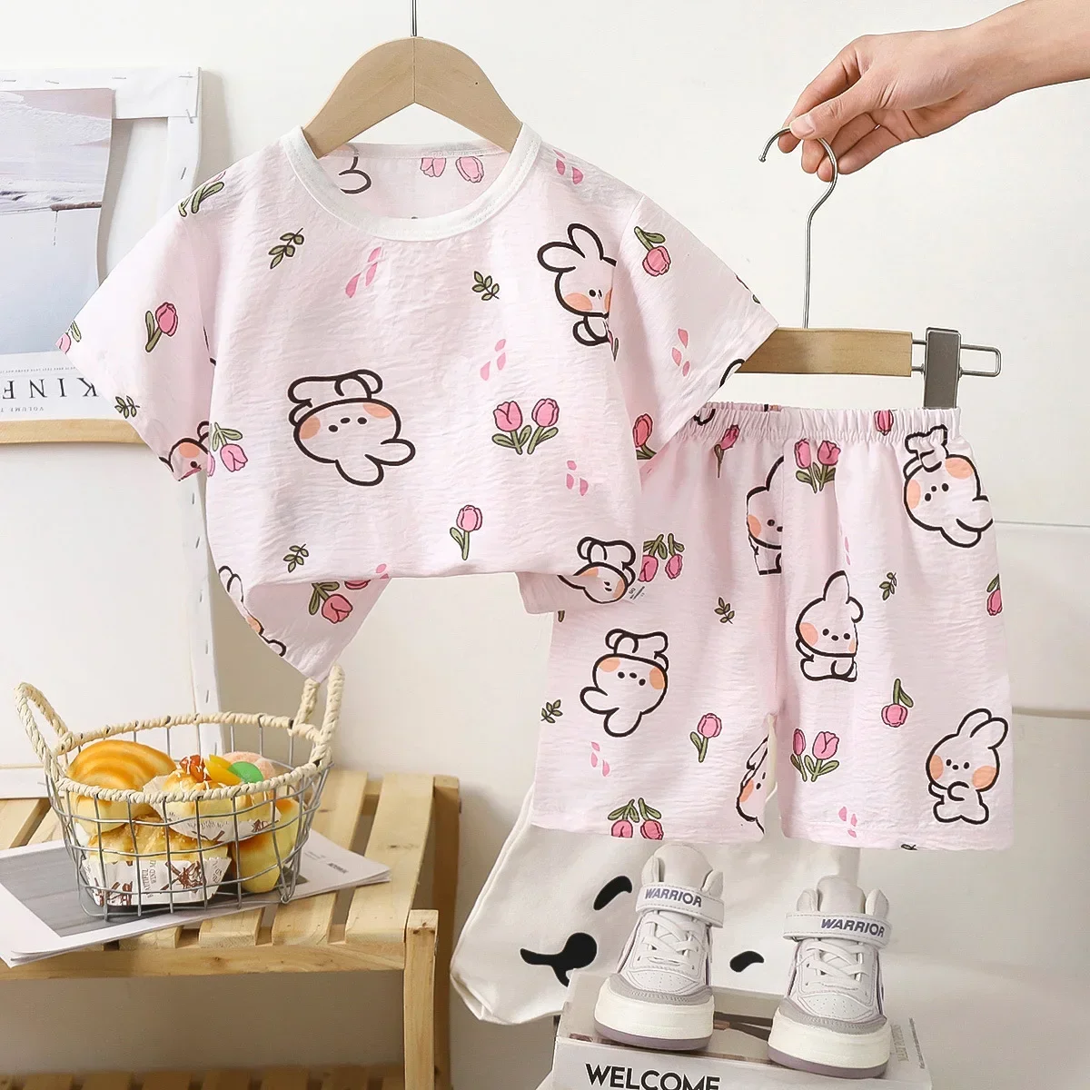 New 2025 Kids Summer Thin Pajamas Baby Boys Girls Cute Cartoon Short Sleeve T-Shirt Tops + Shorts Pyjamas Casual Clothing Sets
New 2025 Kids Summer Thin Pajamas Baby Boys Girls Cute Cartoon Short Sleeve T-Shirt Tops + Shorts Pyjamas Casual Clothing Sets