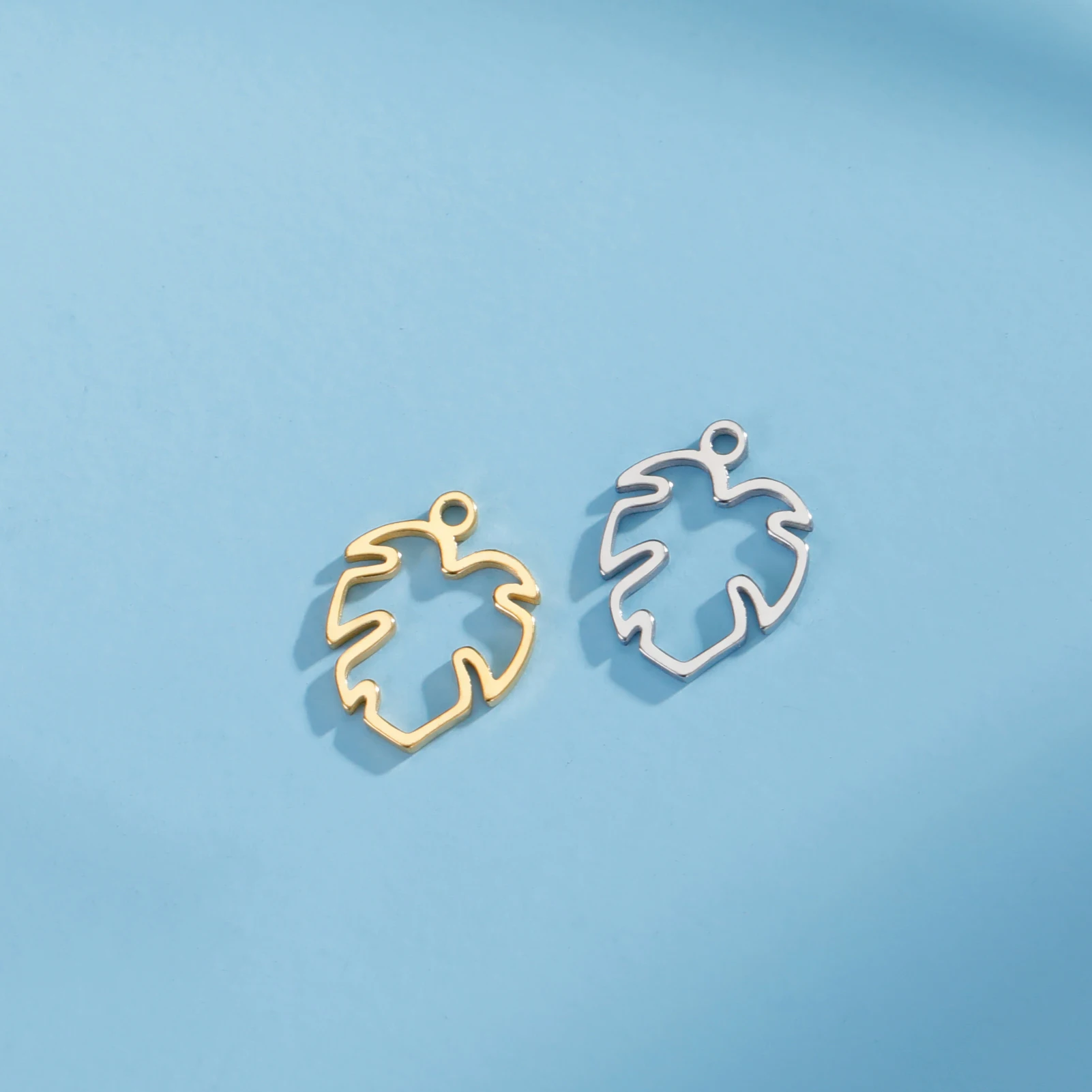 5pcs Charm Accessories Stainless steel hollow leaf pendant Jewelry for Ladies Gift DIY Craft Gift Wholesale
5pcs Charm Accessories Stainless steel hollow leaf pendant Jewelry for Ladies Gift DIY Craft Gift Wholesale
