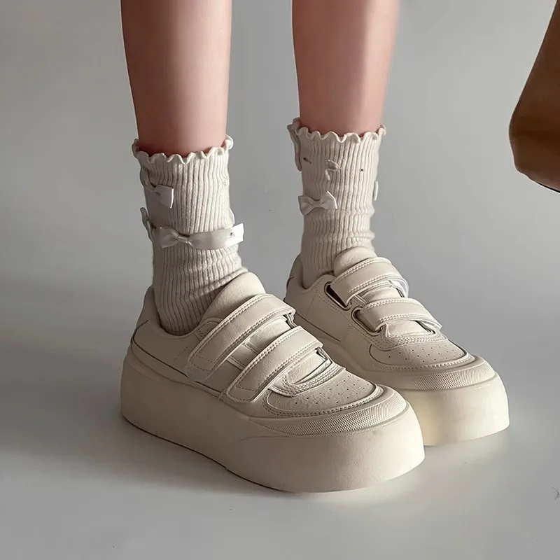 Womens Shoes Fashion Round Head Casual Shoes for Woman Comfortable Chunky Sneakers Trend Board Shoe Designer Shoes Zapatos Mujer
Womens Shoes Fashion Round Head Casual Shoes for Woman Comfortable Chunky Sneakers Trend Board Shoe Designer Shoes Zapatos Mujer