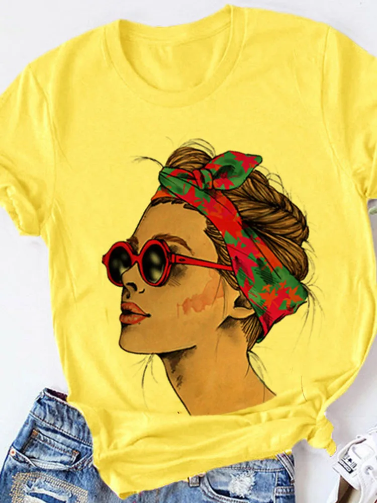 Beautiful girl pattern short sleeved printed T-shirt fashionable summer women's casual round neck top Harajuku women streetwear
Beautiful girl pattern short sleeved printed T-shirt fashionable summer women's casual round neck top Harajuku women streetwear